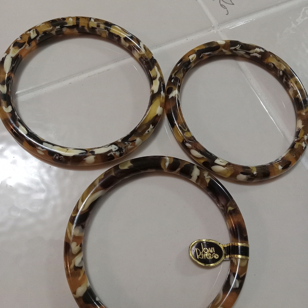 Joan Rivers Bangle Bracelets - Picture 4 of 4
